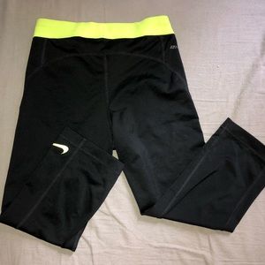 Cropped nike pro leggings